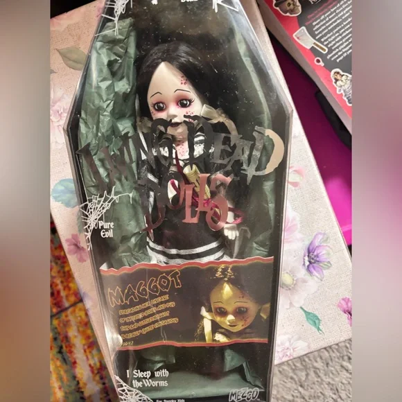 Living Dead Dolls "Maggot" - Picture 1 of 4